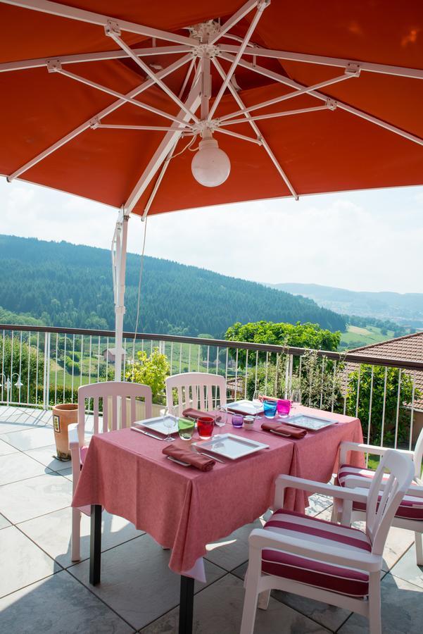 Le Bel Vue Hotel Le Cergne Buitenkant foto